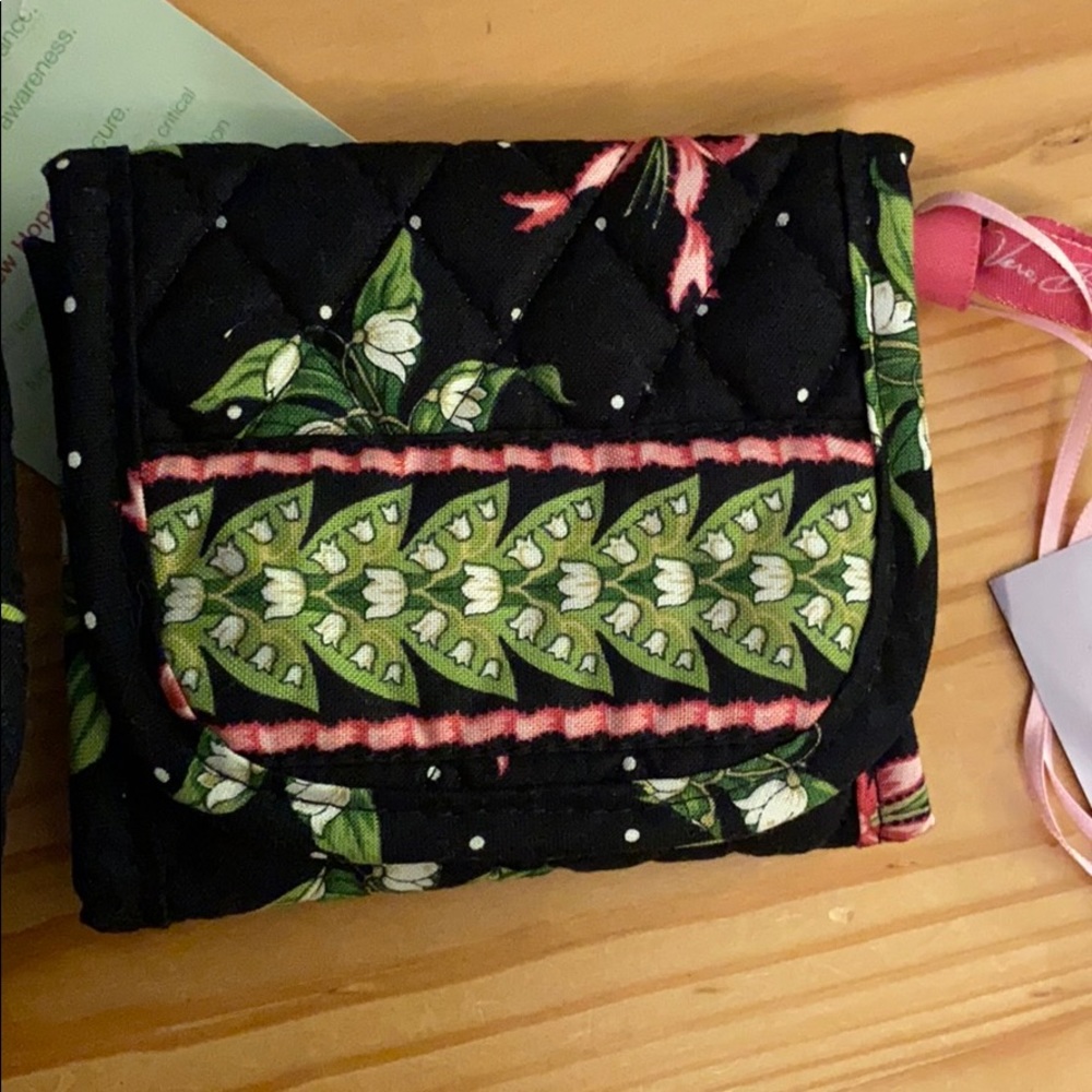 Vera Bradley Purse and matching wallet - Picture 2 of 10